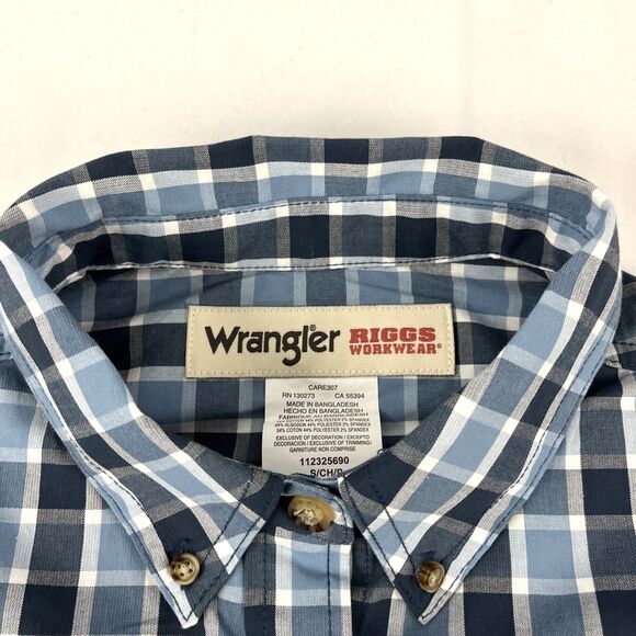 New Women’s Wrangler Riggs Workwear Button Down SS Shirt Small NWT Plaid Blue - Picture 2 of 8